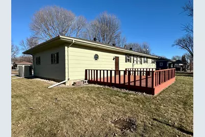 210 E Oakland Avenue, Luverne, MN 56156 - Photo 31