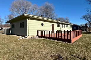 210 E Oakland Ave, Luverne, MN 56156 - Photo 31