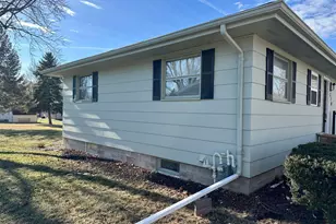 210 E Oakland Ave, Luverne, MN 56156 - Photo 35