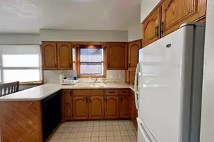 210 E Oakland Ave, Luverne, MN 56156 - Photo 3