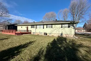 210 E Oakland Ave, Luverne, MN 56156 - Photo 33