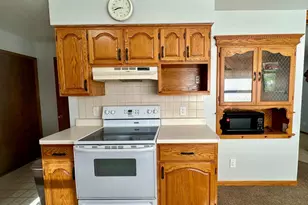 210 E Oakland Ave, Luverne, MN 56156 - Photo 5