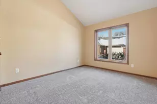 85 Deerwood Ct, Hudson, WI 54016 - Photo 17