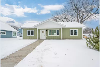 704 NW 8th Avenue, Grand Rapids, MN 55744 - Photo 1