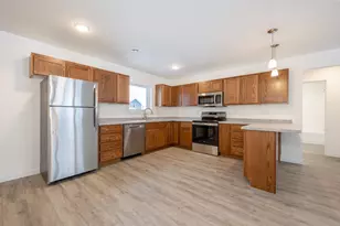 724 NW 8th Ave, Grand Rapids, MN 55744 - Photo 3