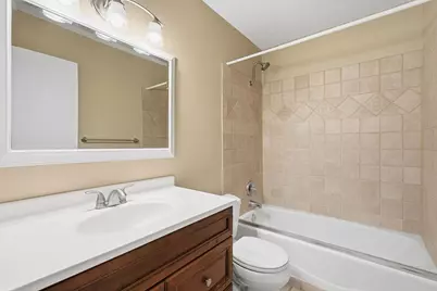 2670 Oxford Street N #202, Roseville, MN 55113 - Photo 13