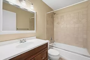 2670 Oxford St N, Roseville, MN 55113 - Photo 13