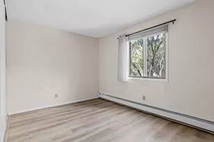 2670 Oxford St N, Roseville, MN 55113 - Photo 13