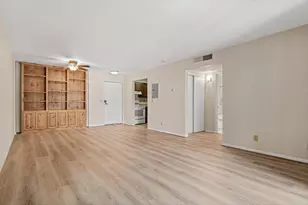 2670 Oxford St N, Roseville, MN 55113 - Photo 5