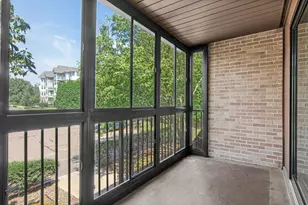 2670 Oxford St N, Roseville, MN 55113 - Photo 5