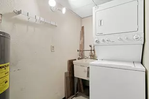 2670 Oxford St N, Roseville, MN 55113 - Photo 9