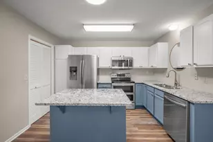 861 Sunrise Dr, Woodbury, MN 55125 - Photo 5