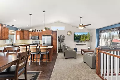 12012 Mayview Curve, Lindstrom, MN 55045 - Photo 5