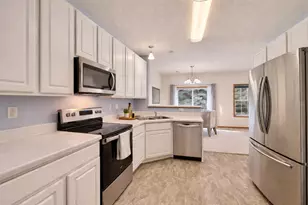 15334 Floret Way, Apple Valley, MN 55124 - Photo 5