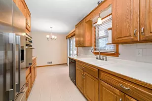 7201 Kentucky Ave N, Brooklyn Park, MN 55428 - Photo 9