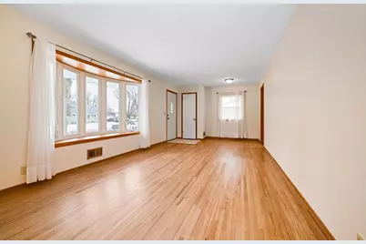 7201 Kentucky Avenue N, Brooklyn Park, MN 55428 - Photo 3