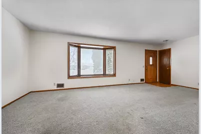 10517 Quebec Avenue N, Brooklyn Park, MN 55445 - Photo 7