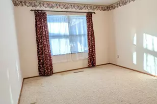 1200 18th Ave NW, Austin, MN 55912 - Photo 9