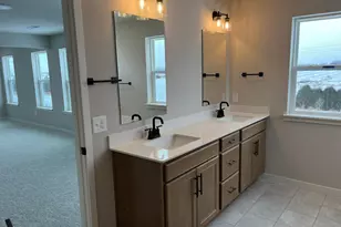 10390 Duval Rd, Woodbury, MN 55129 - Photo 9