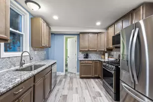 722 Newton Ave N, Minneapolis, MN 55411 - Photo 7