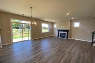 13595 Hollybrook Dr, Apple Valley, MN 55124 - Photo 15