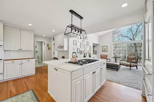 28 Eagle Ridge Rd, North Oaks, MN 55127 - Photo 9