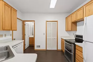 1887 Wildflower Ct, Shoreview, MN 55126 - Photo 5