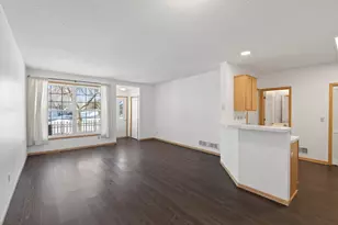 1887 Wildflower Ct, Shoreview, MN 55126 - Photo 9