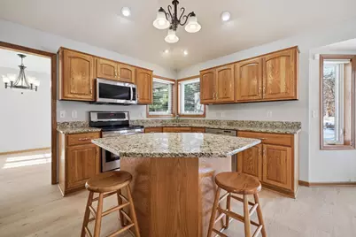 600 Lyman Boulevard, Chanhassen, MN 55317 - Photo 15