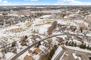 748 Kirche Hill Dr, Carver, MN 55315 - Photo 45