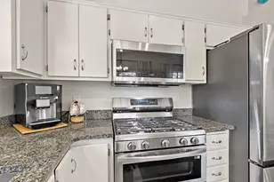 748 Kirche Hill Dr, Carver, MN 55315 - Photo 11