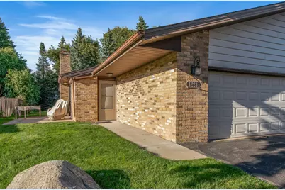 1224 Black Oaks Lane N, Plymouth, MN 55447 - Photo 3