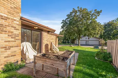 1224 Black Oaks Lane N, Plymouth, MN 55447 - Photo 11