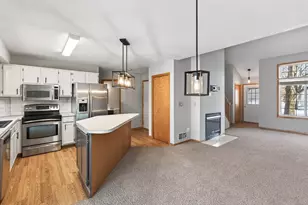 8615 Beverly Way, Inver Grove Heights, MN 55076 - Photo 11