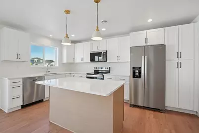 2420 38 Avenue S, Moorhead, MN 56560 - Photo 7