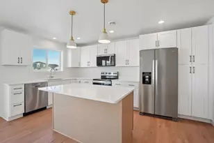 2420 38th Ave S, Moorhead, MN 56560 - Photo 7