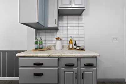 8515 Wentworth Avenue S, Bloomington, MN 55420 - Photo 9