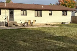 1318 Loring Ave, Detroit Lakes, MN 56501 - Photo 11