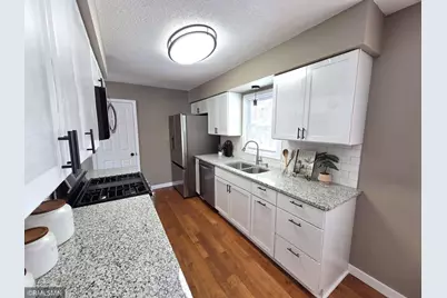 11209 Independence Avenue N, Champlin, MN 55316 - Photo 9