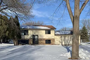 2408 21st Ave SW, Willmar, MN 56201 - Photo 3