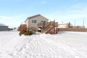 3212 62nd Ave S, Fargo, ND 58104 - Photo 3