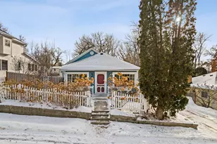 44 Grove St, Mahtomedi, MN 55115 - Photo 1