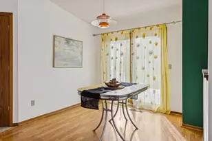 561 Dresden Dr, Chaska, MN 55318 - Photo 15