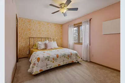 561 Dresden Drive, Chaska, MN 55318 - Photo 17