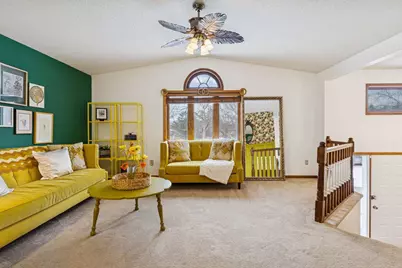 561 Dresden Drive, Chaska, MN 55318 - Photo 9