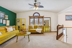 561 Dresden Dr, Chaska, MN 55318 - Photo 9