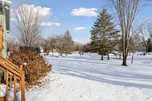 561 Dresden Dr, Chaska, MN 55318 - Photo 37