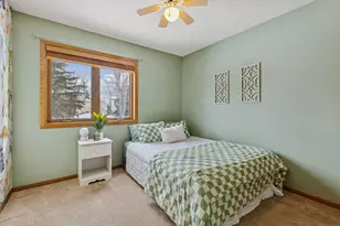 561 Dresden Dr, Chaska, MN 55318 - Photo 21