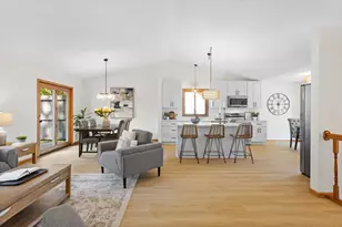 8064 Narcissus St, Victoria, MN 55386 - Photo 7