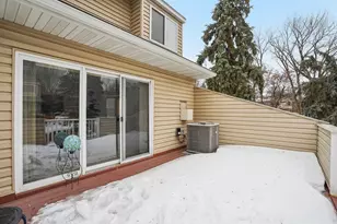 14246 Hibiscus Ct, Apple Valley, MN 55124 - Photo 23